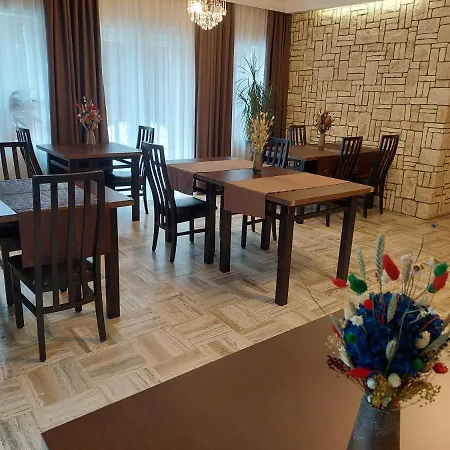 Onix Lodge *
