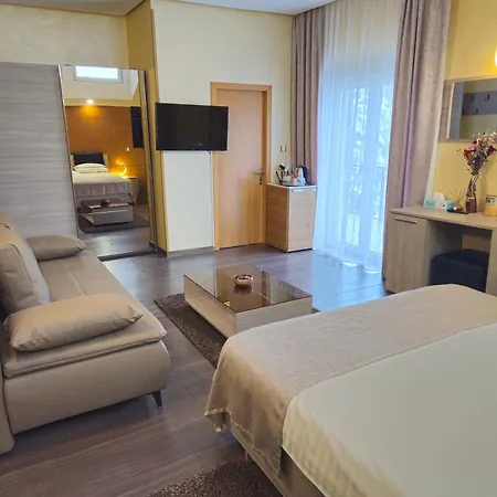 Onix Lodge