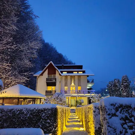 Onix Lodge