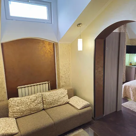 Onix Lodge *